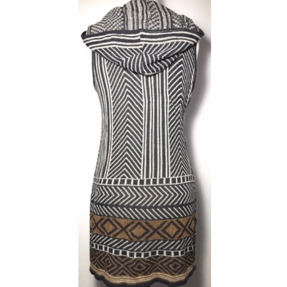 Geo Print Hooded Sweater Vest